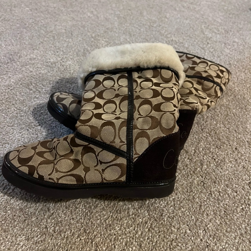 Coach Women's Tan and Cream Patterned Boots